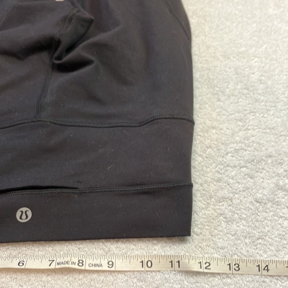 Lululemon black cropped leggings - Picture 9 of 11